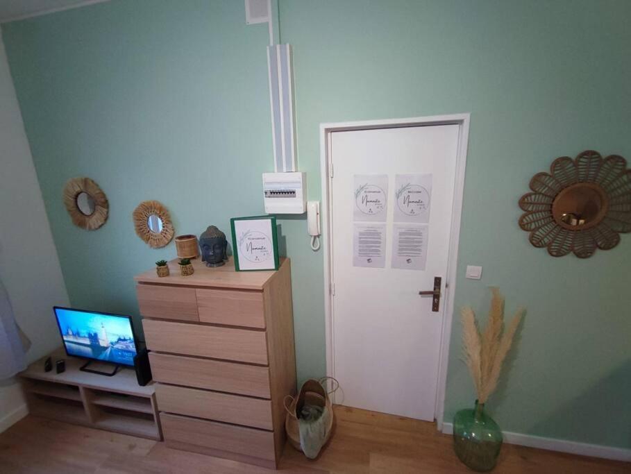Namaste Studio By T&L Apartman Denain Kültér fotó